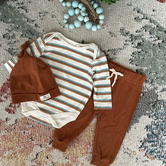 New Willow + Whimsy Baby Boy Organic 3-Piece Set Hat, Joggers Striped shirt 3-6m - Picture 8 of 16